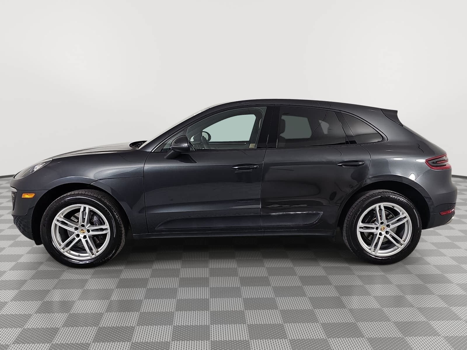 2018 Porsche Macan Base