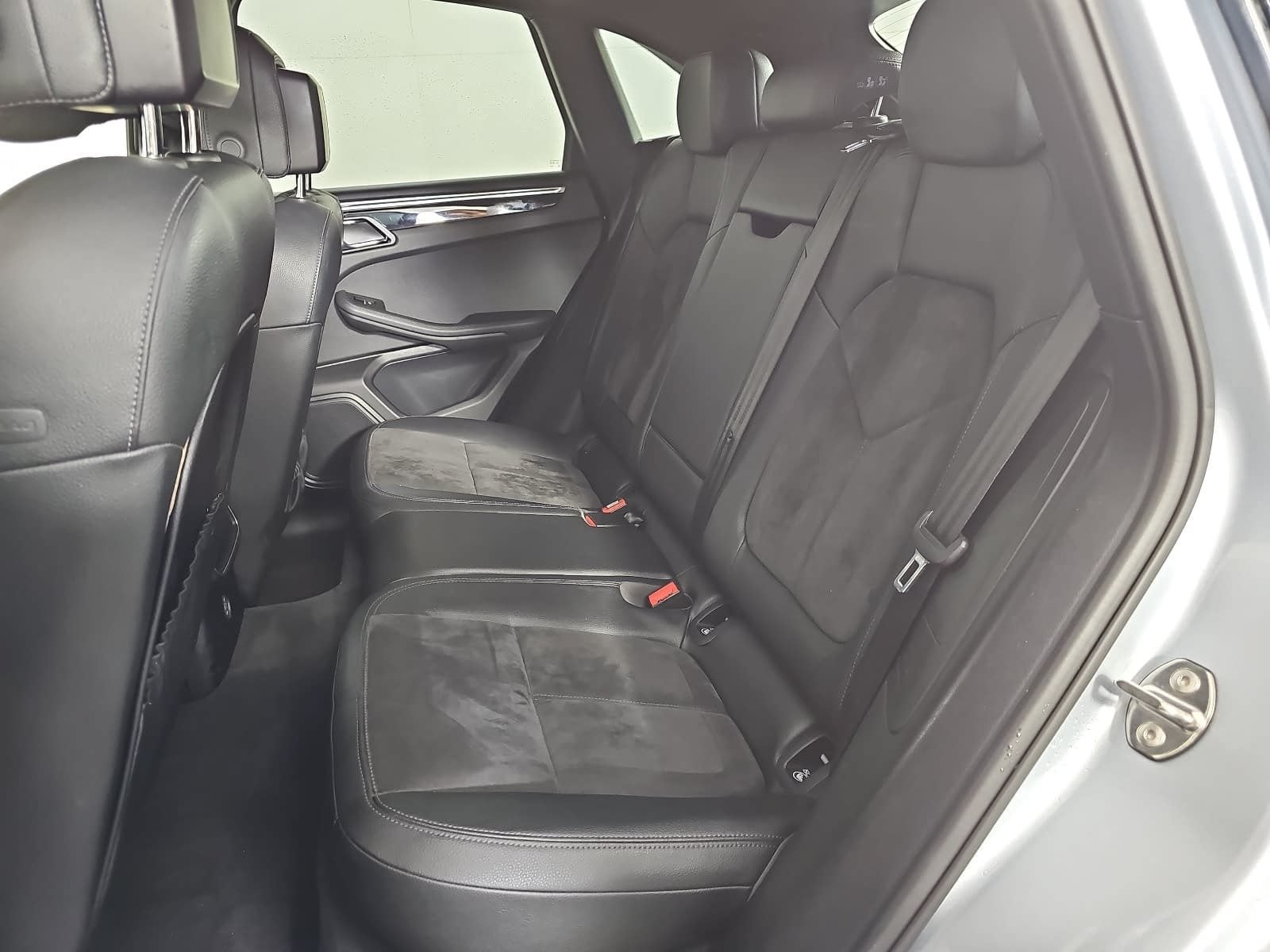 2018 Porsche Macan AWD