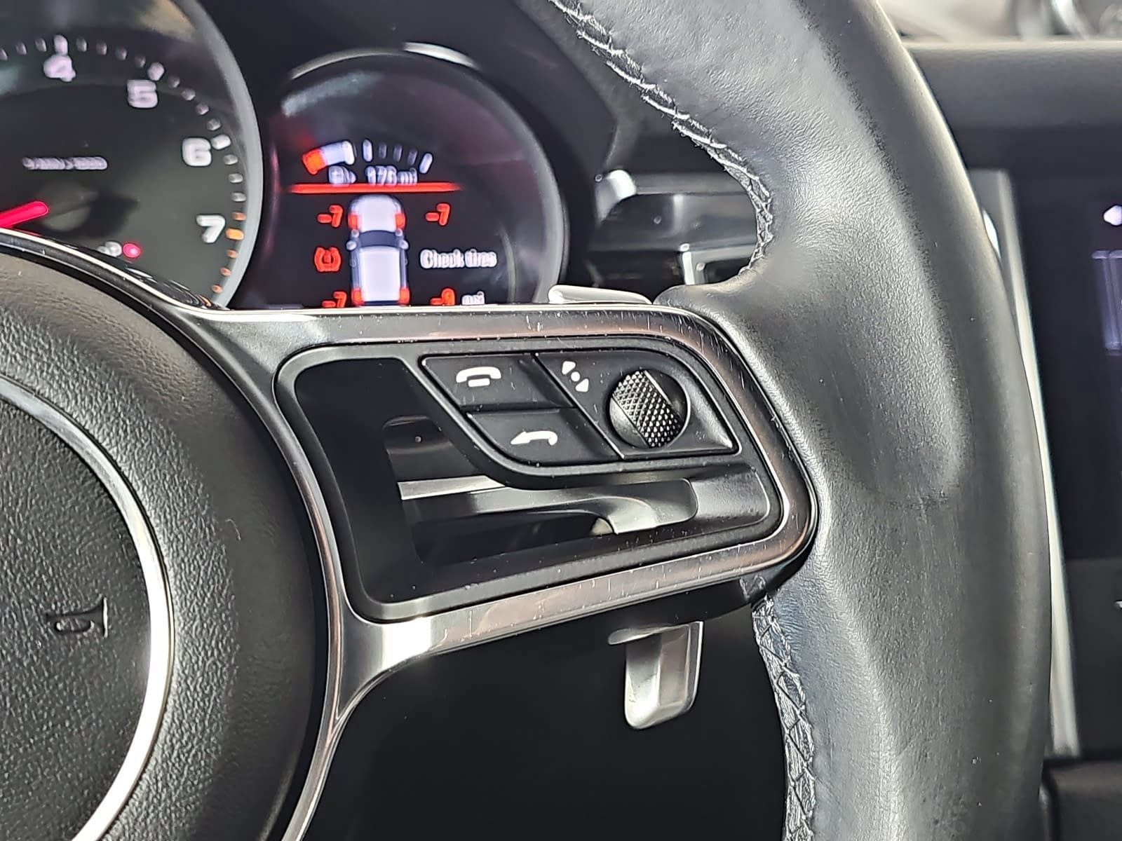 2018 Porsche Macan AWD