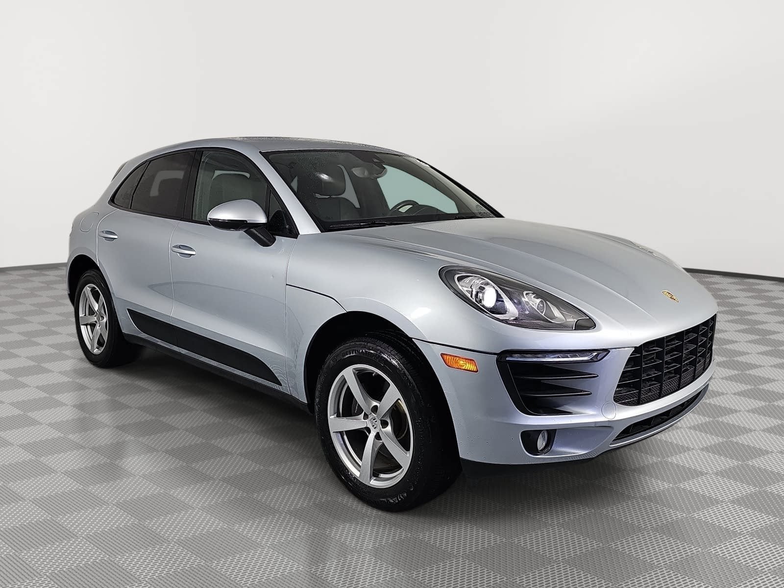 2018 Porsche Macan AWD