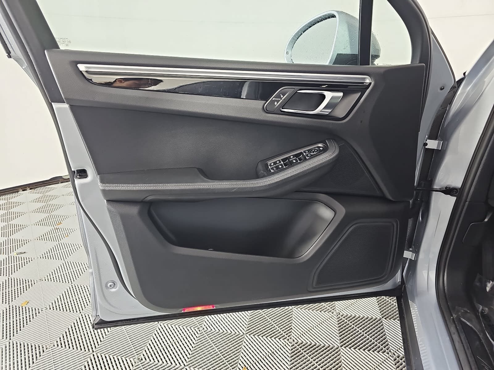 2018 Porsche Macan AWD