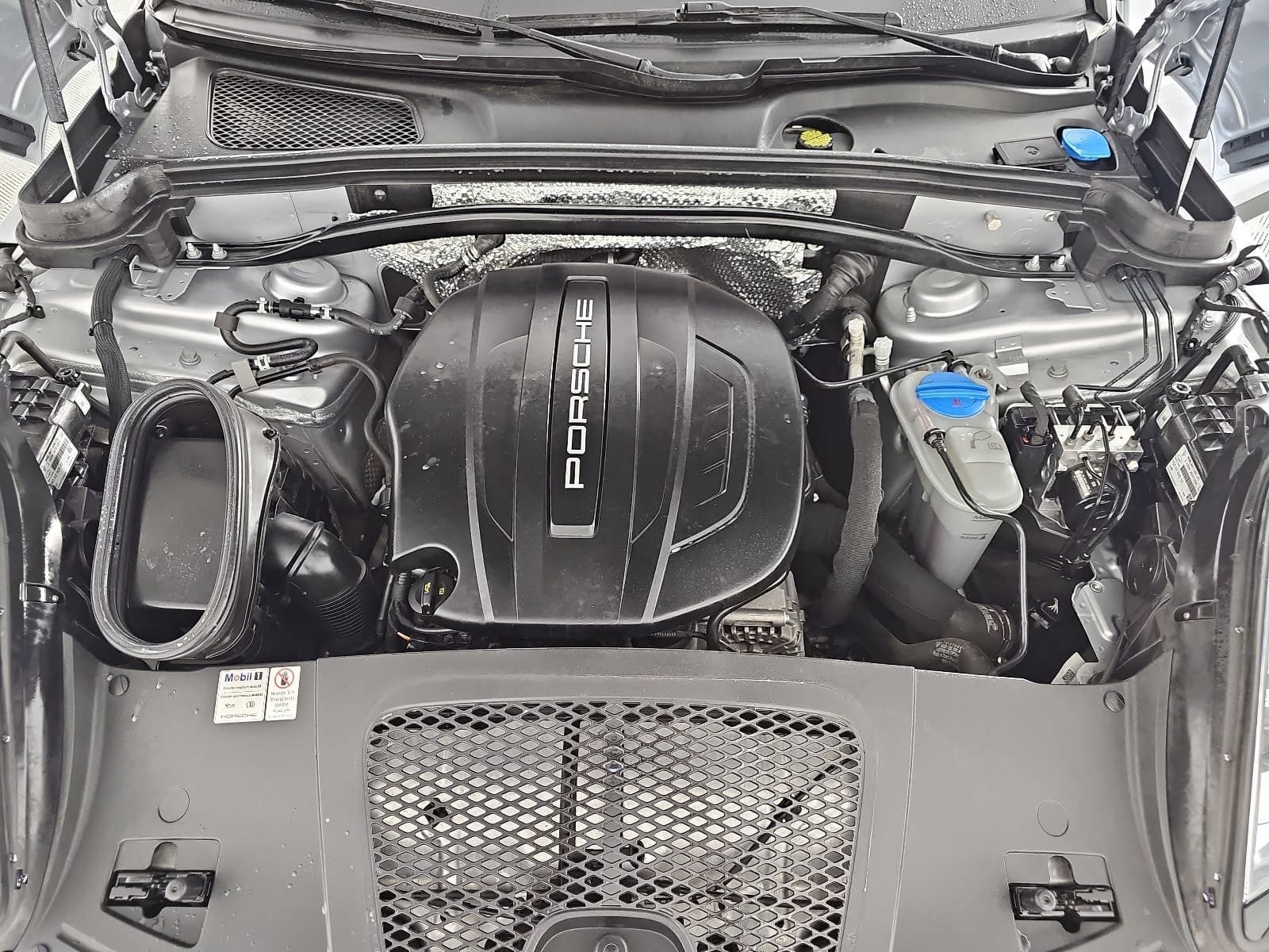 2018 Porsche Macan AWD
