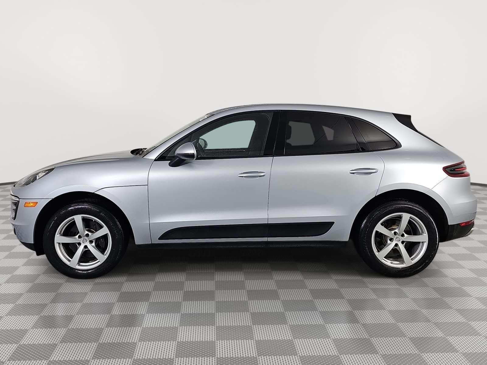 2018 Porsche Macan AWD