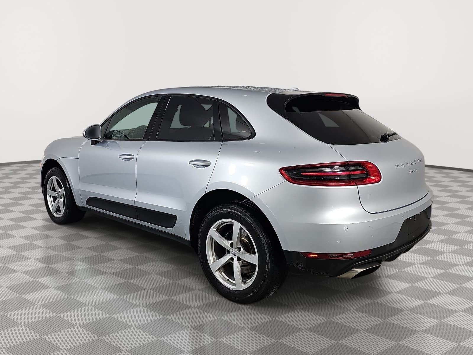 2018 Porsche Macan AWD