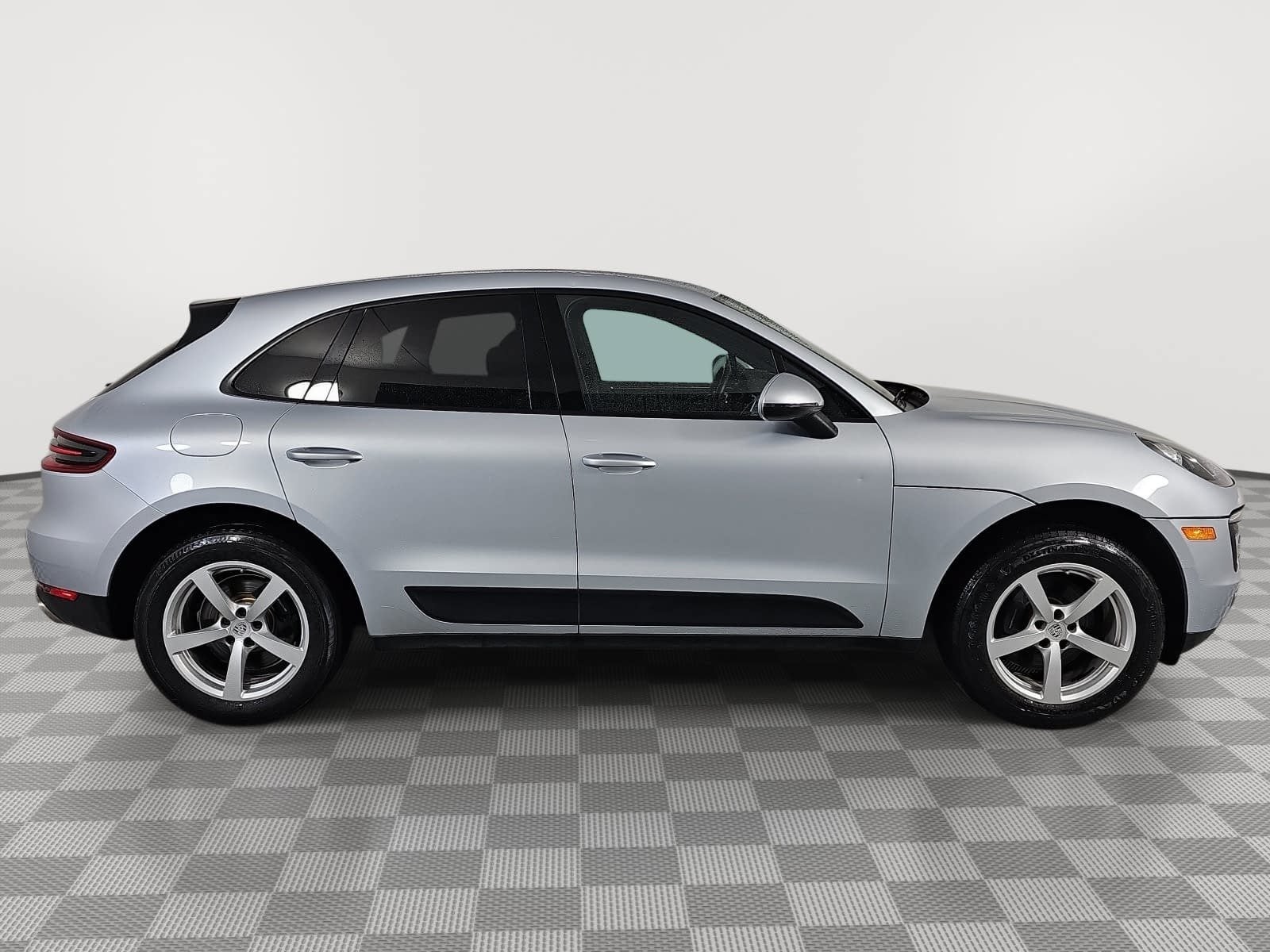 2018 Porsche Macan AWD