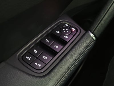 2022 Porsche Cayenne Platinum Edition