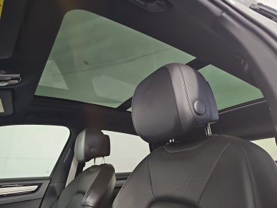 2022 Porsche Cayenne Platinum Edition