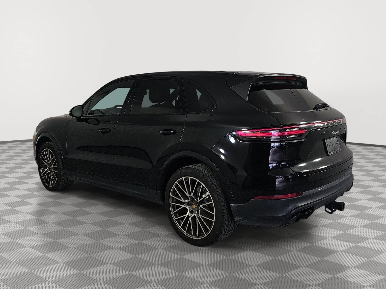2023 Porsche Cayenne Platinum Edition
