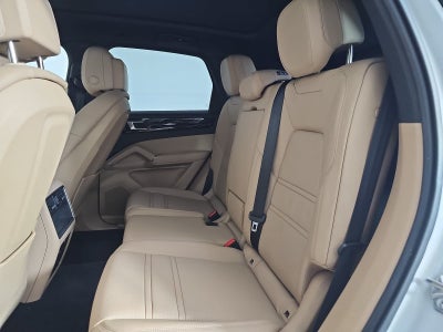 2023 Porsche Cayenne Base