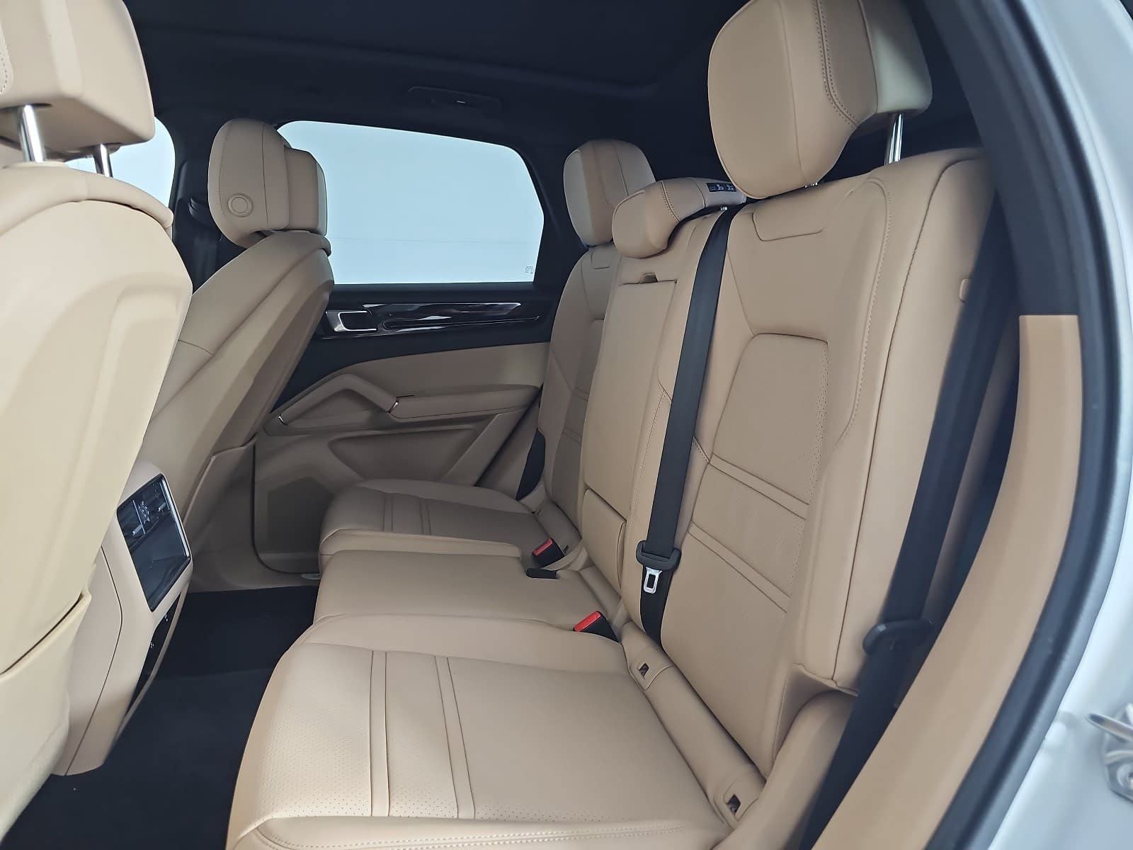 2023 Porsche Cayenne Base