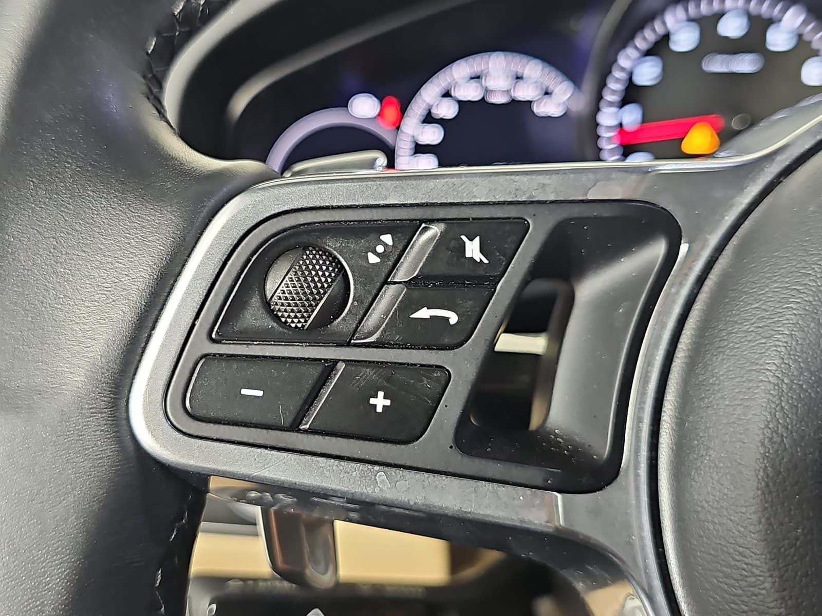 2023 Porsche Cayenne Base