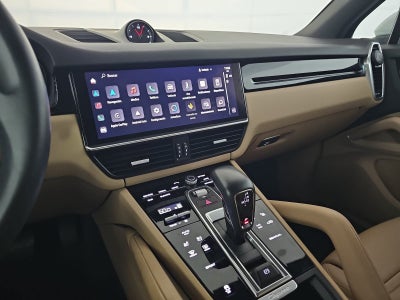 2023 Porsche Cayenne Base