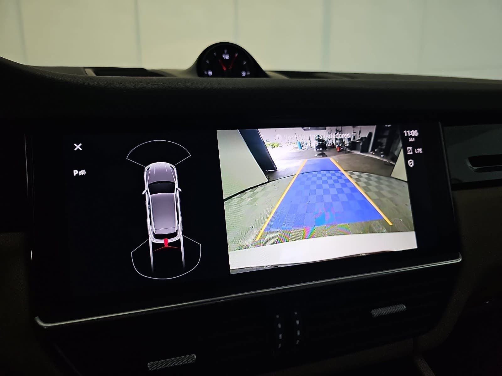 2023 Porsche Cayenne Base