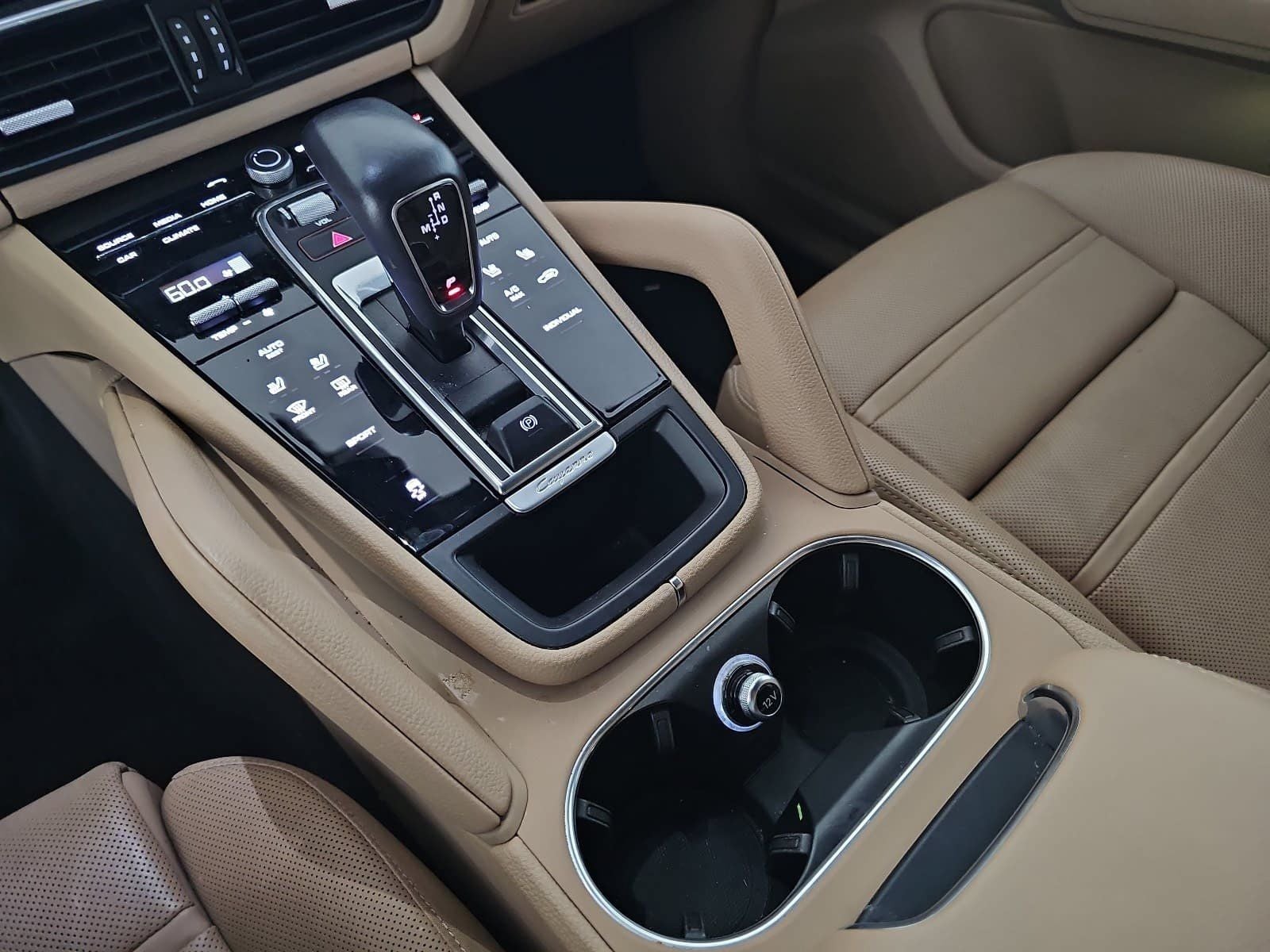 2023 Porsche Cayenne Base
