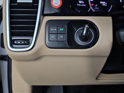 2023 Porsche Cayenne Base