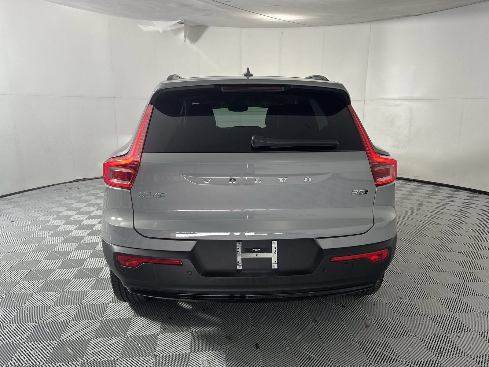 2026 Volvo XC40 B5 Plus