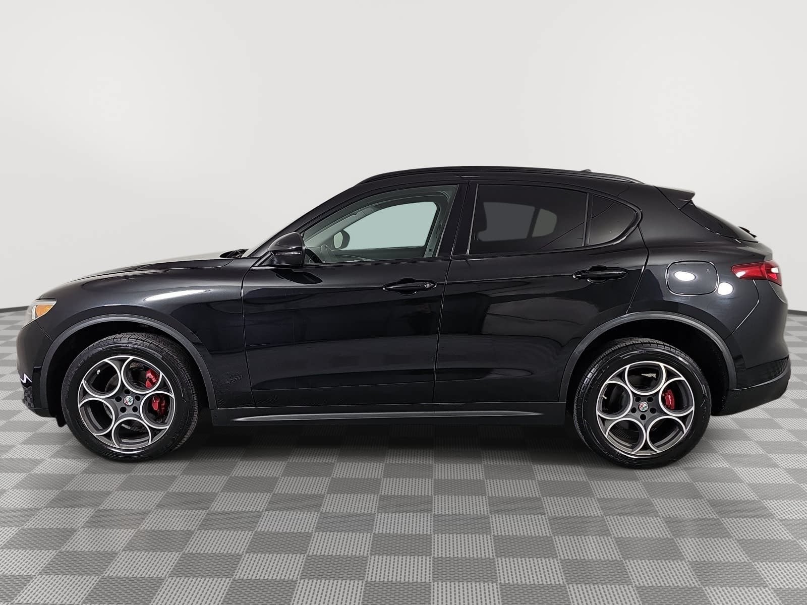 2018 Alfa Romeo Stelvio Base