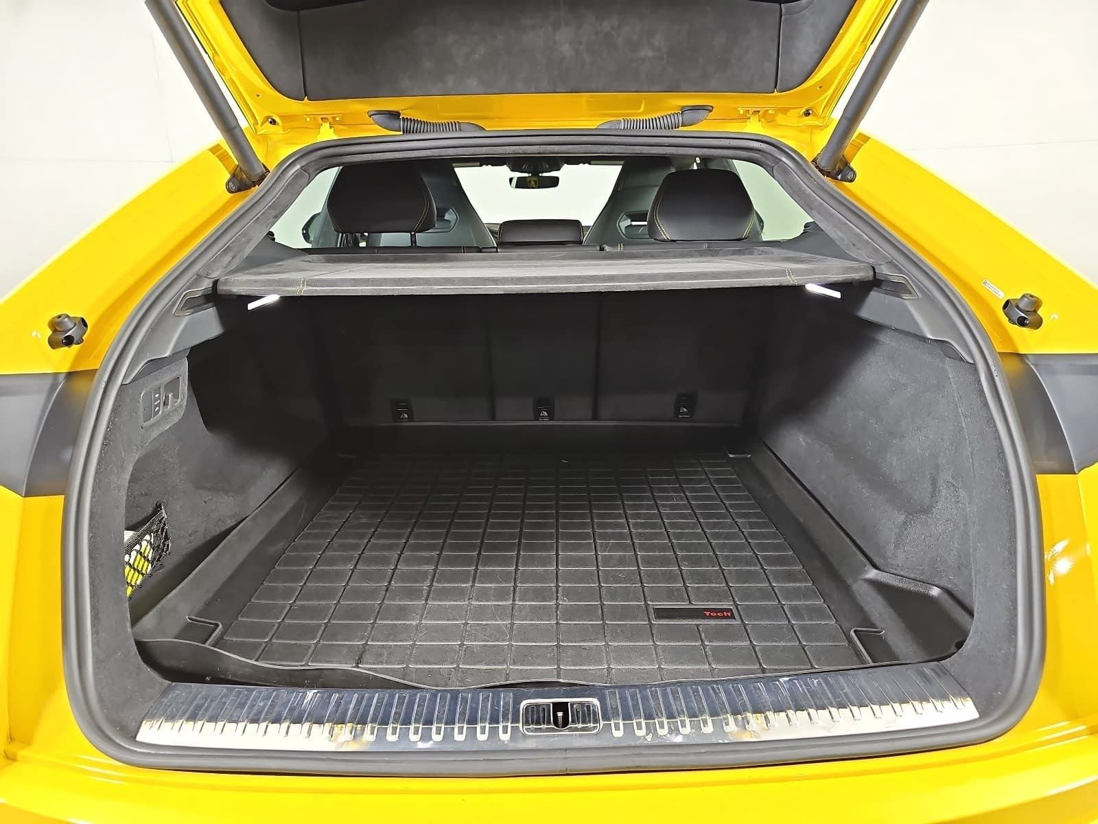 2020 Lamborghini Urus Base
