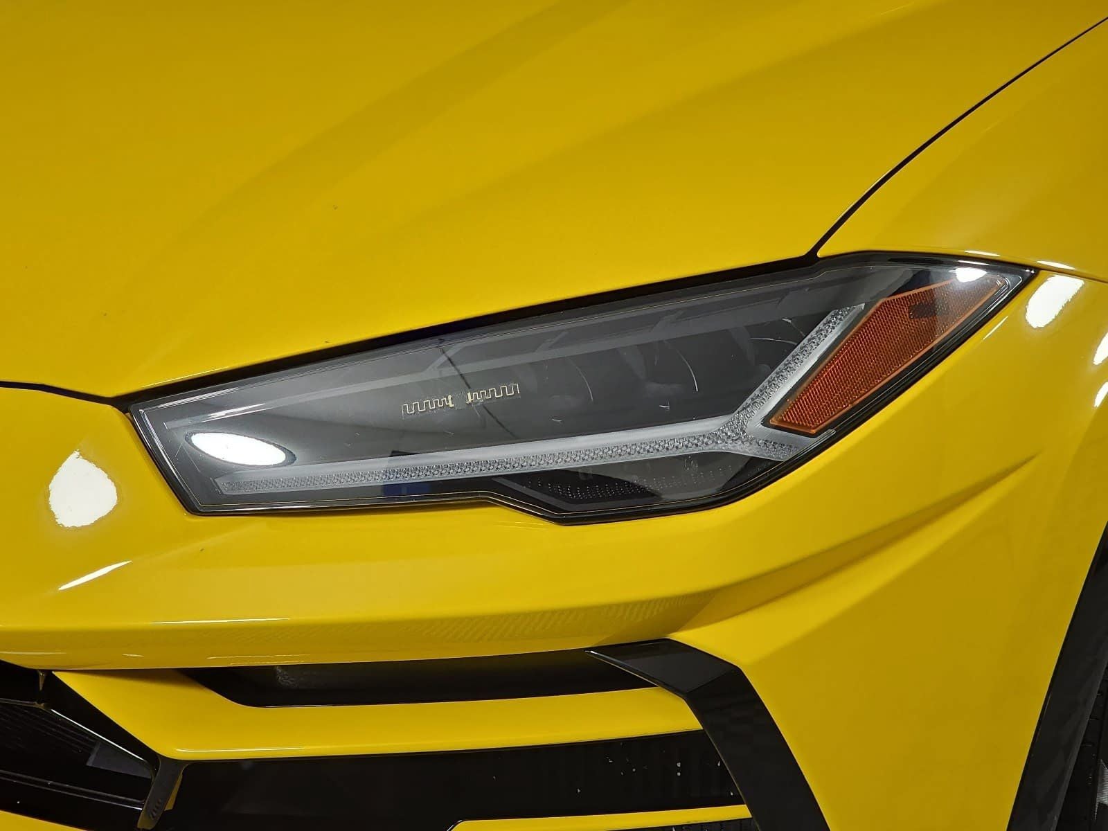 2020 Lamborghini Urus Base