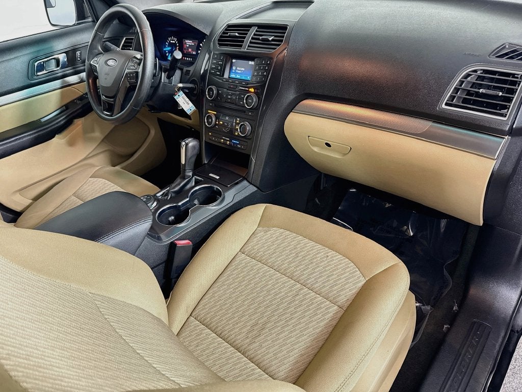 2017 Ford Explorer Base