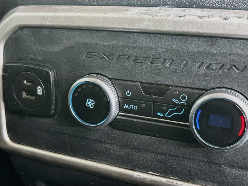 2022 Ford Expedition Max XLT