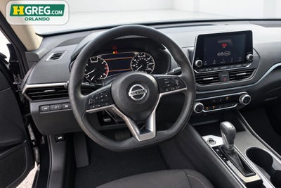2022 Nissan Altima 2.5 SV