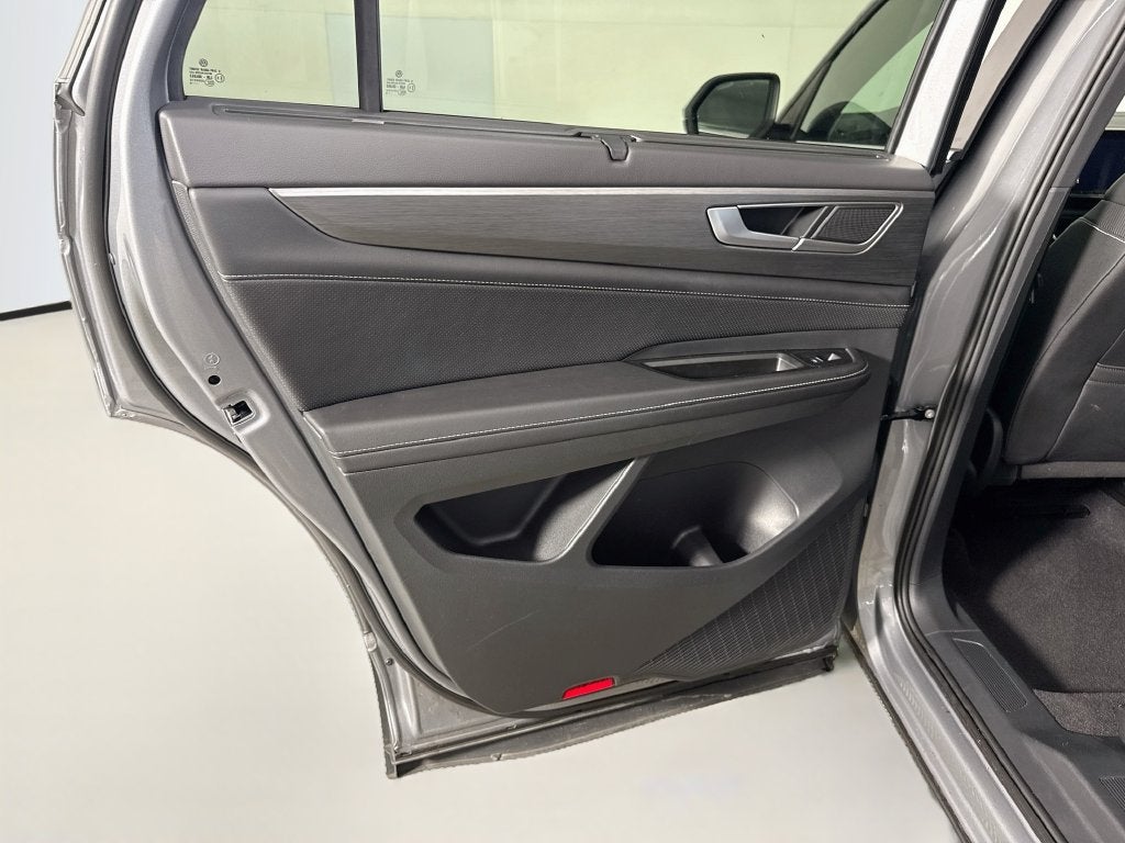 2026 Volkswagen Atlas Cross Sport SE w/Technology