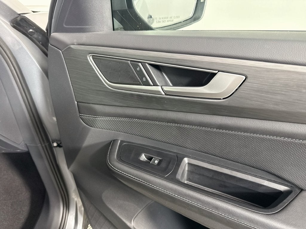 2026 Volkswagen Atlas Cross Sport SE w/Technology