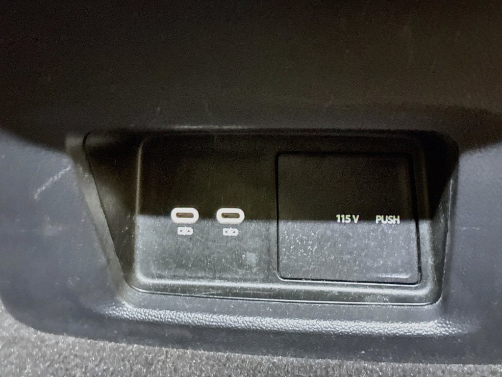 2026 Volkswagen Atlas Cross Sport SE w/Technology