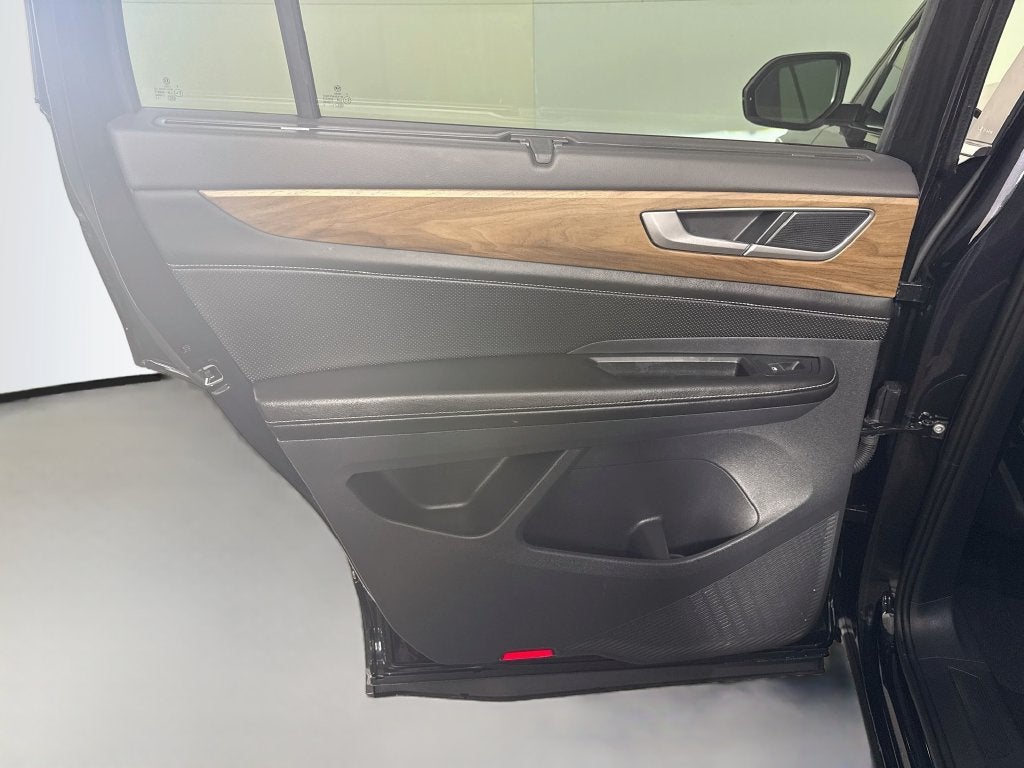 2026 Volkswagen Atlas SE w/Technology