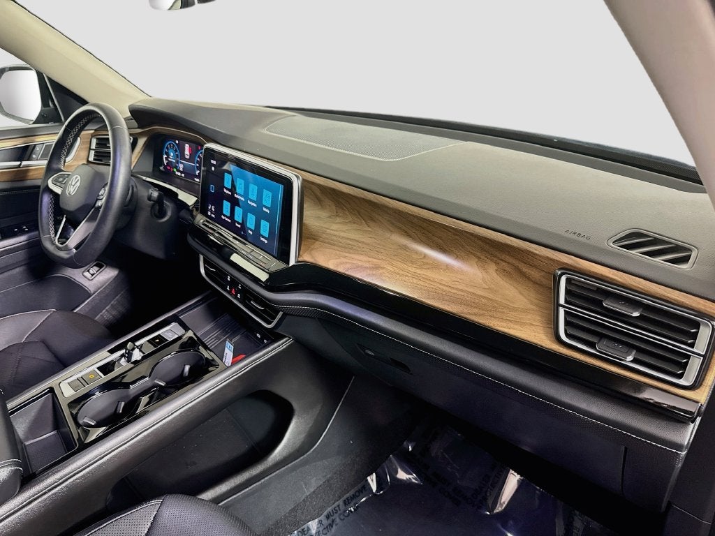 2026 Volkswagen Atlas SE w/Technology