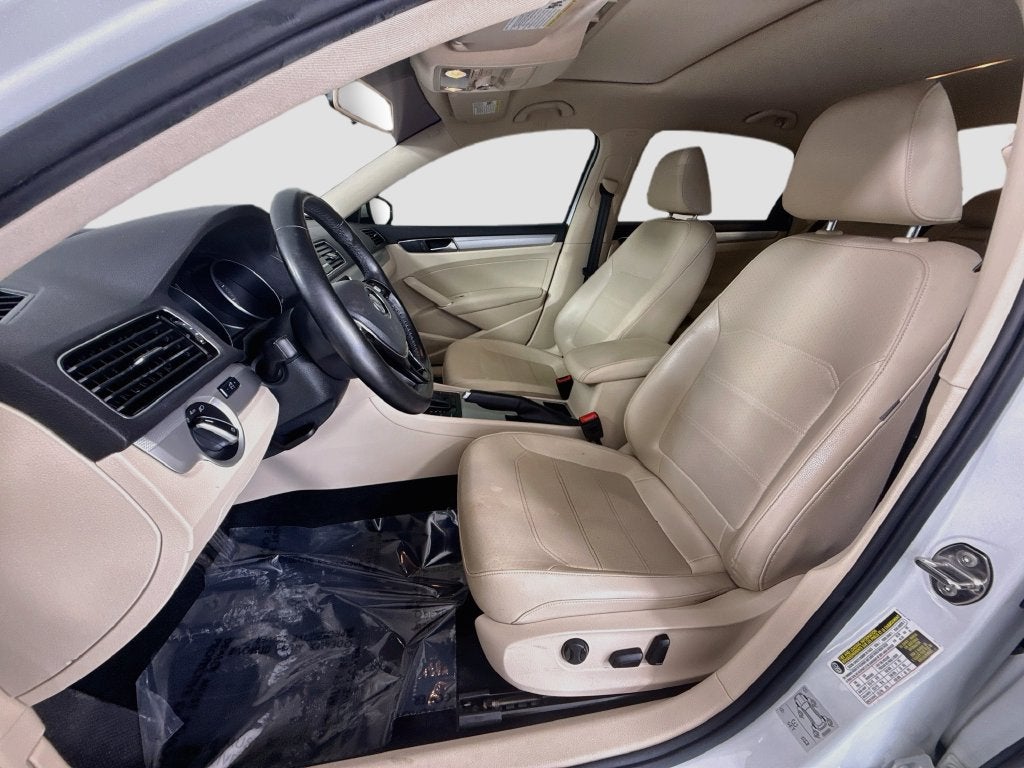 2019 Volkswagen Passat 2.0T Wolfsburg