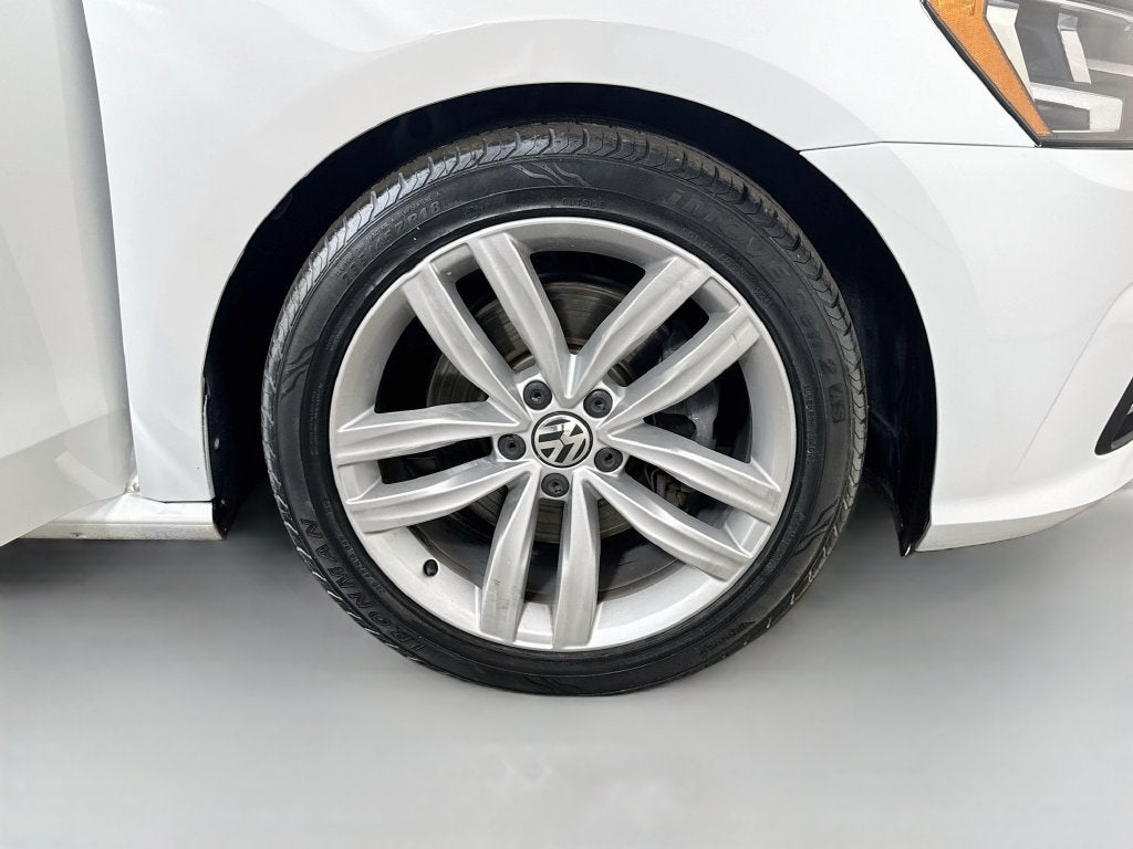 2019 Volkswagen Passat 2.0T Wolfsburg