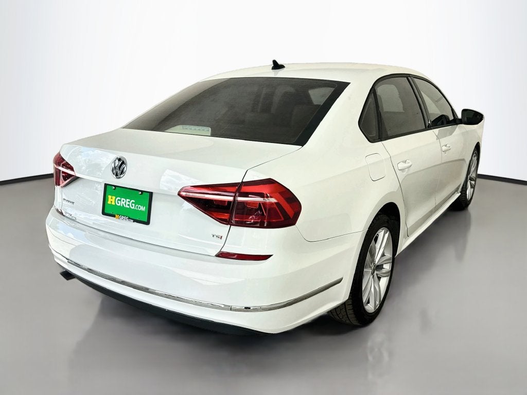 2019 Volkswagen Passat 2.0T Wolfsburg