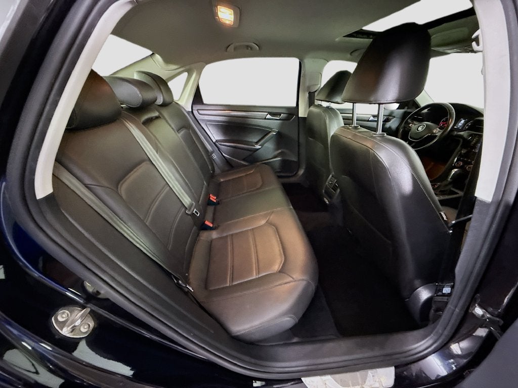 2020 Volkswagen Passat 2.0T R-Line