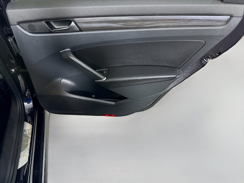 2020 Volkswagen Passat 2.0T R-Line