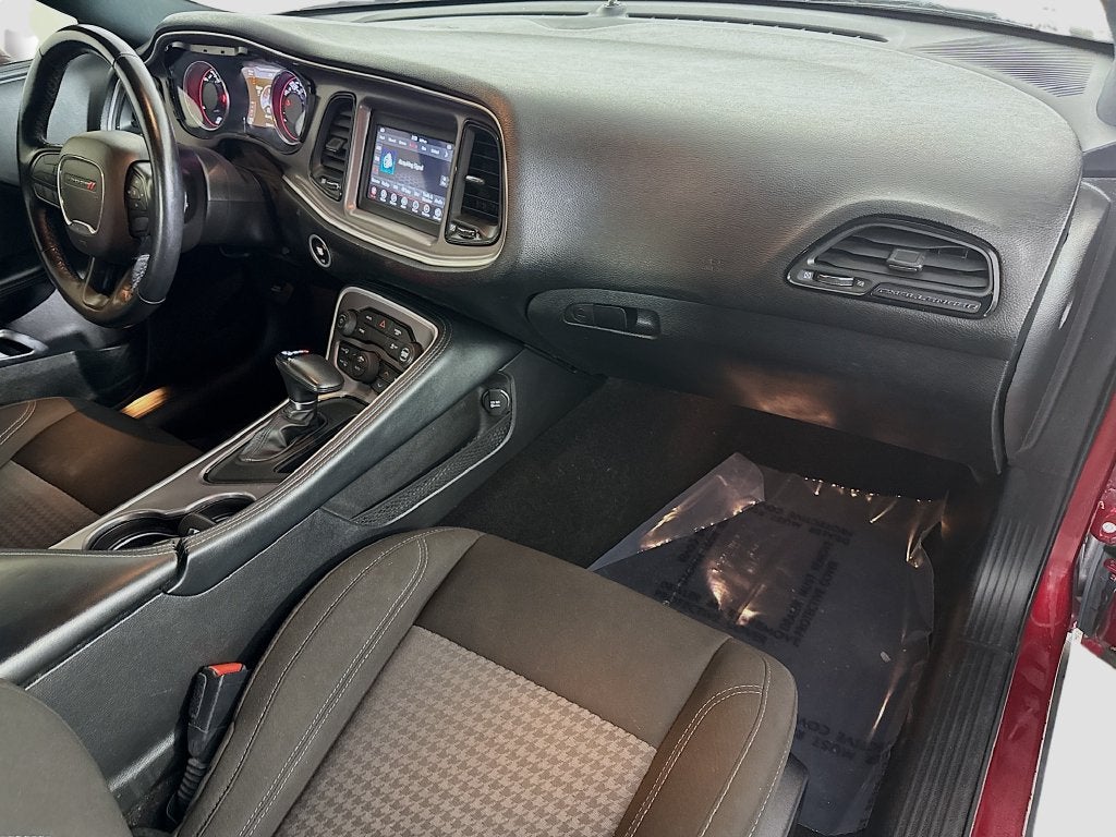 2022 Dodge Challenger SXT