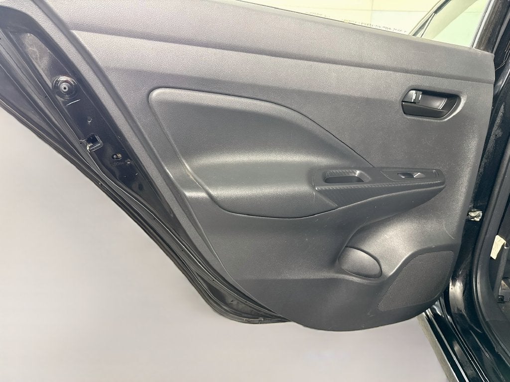 2022 Nissan Versa 1.6 S