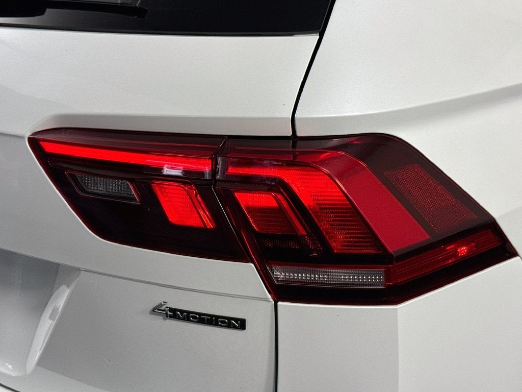 2022 Volkswagen Tiguan 2.0T SEL R-Line