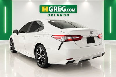 2020 Toyota Camry SE