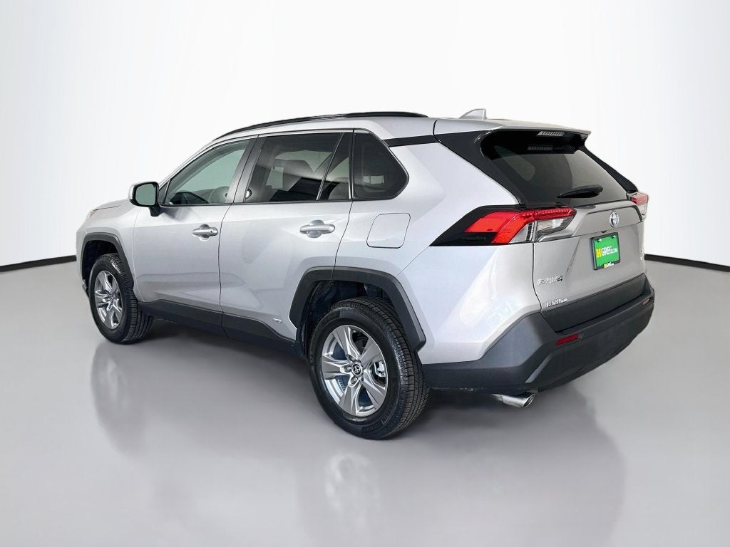 2022 Toyota RAV4 Hybrid XLE