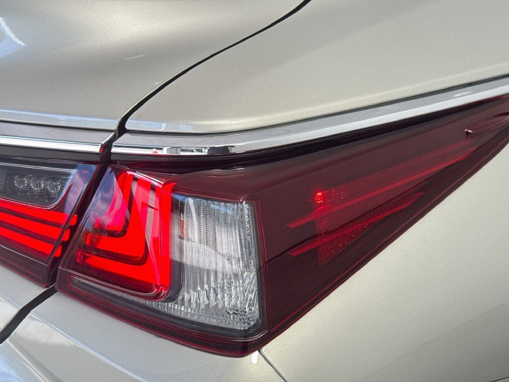 2021 Lexus ES 350