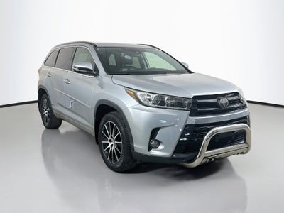 2017 Toyota Highlander SE