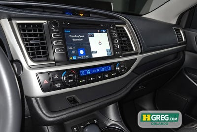 2017 Toyota Highlander SE
