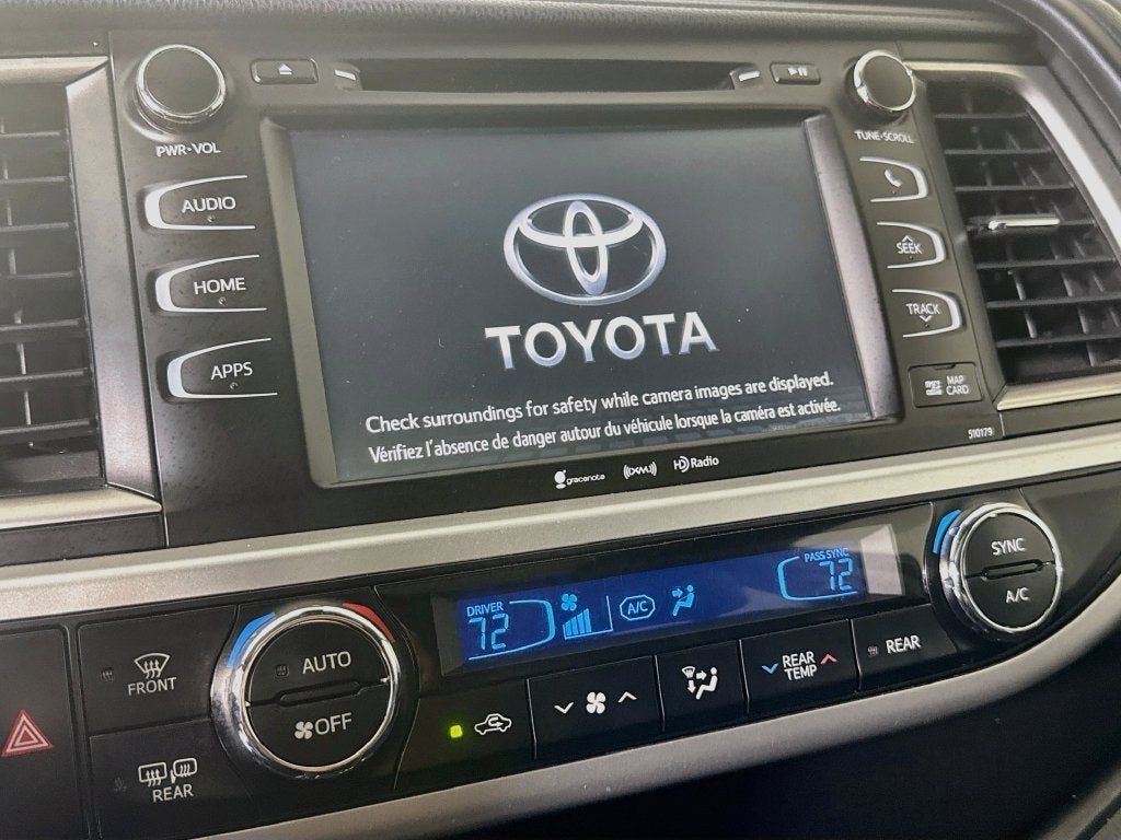 2017 Toyota Highlander SE