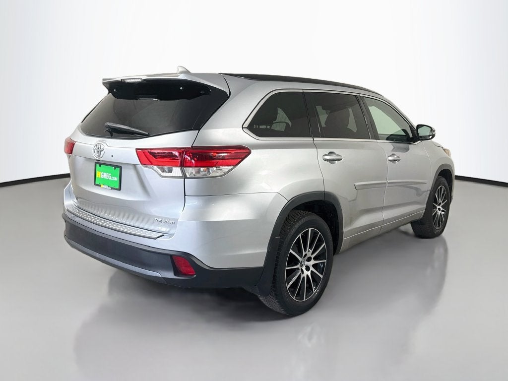 2017 Toyota Highlander SE