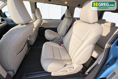 2016 Toyota Sienna XLE 8 Passenger