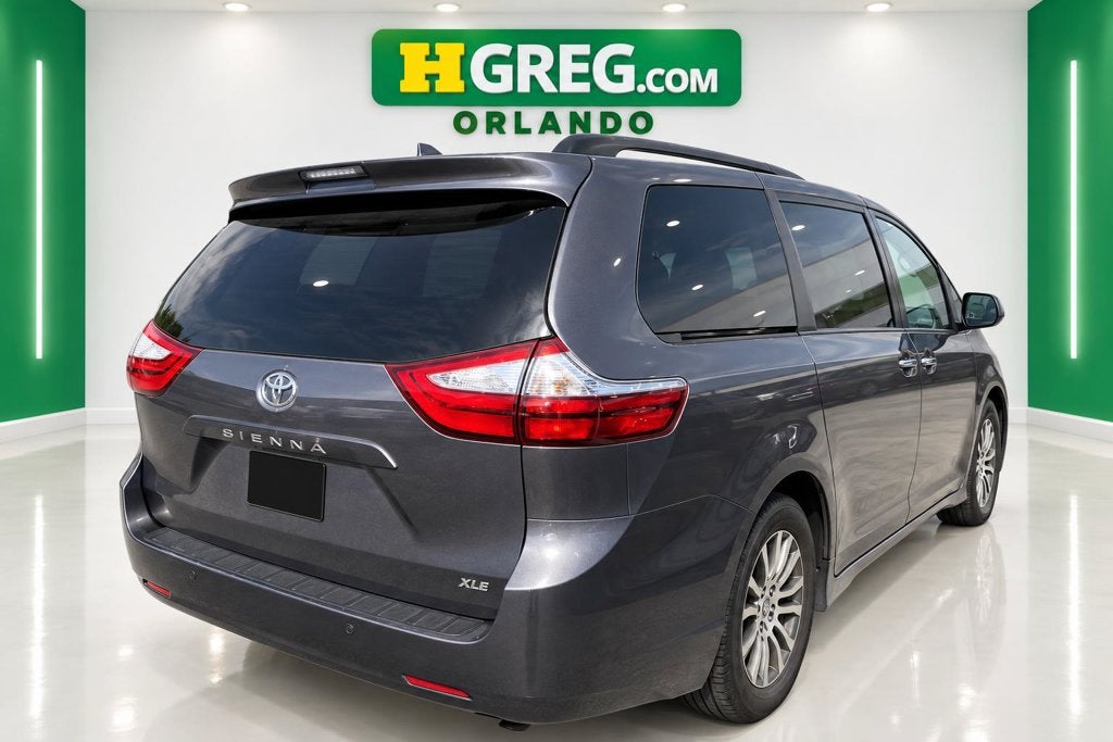 2019 Toyota Sienna XLE 8 Passenger
