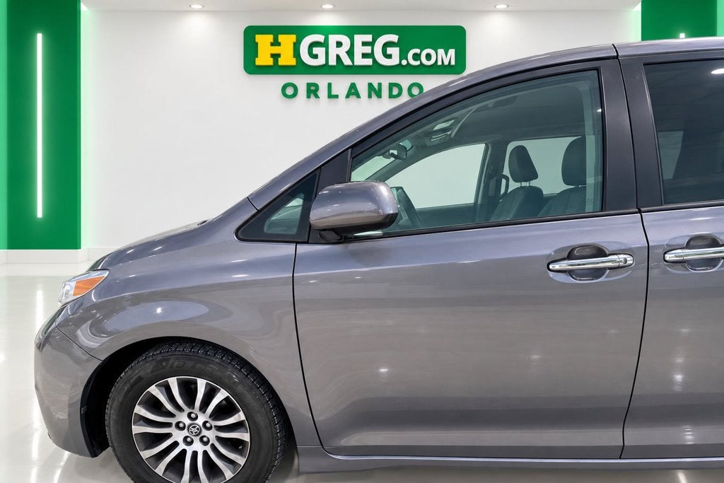 2019 Toyota Sienna XLE 8 Passenger