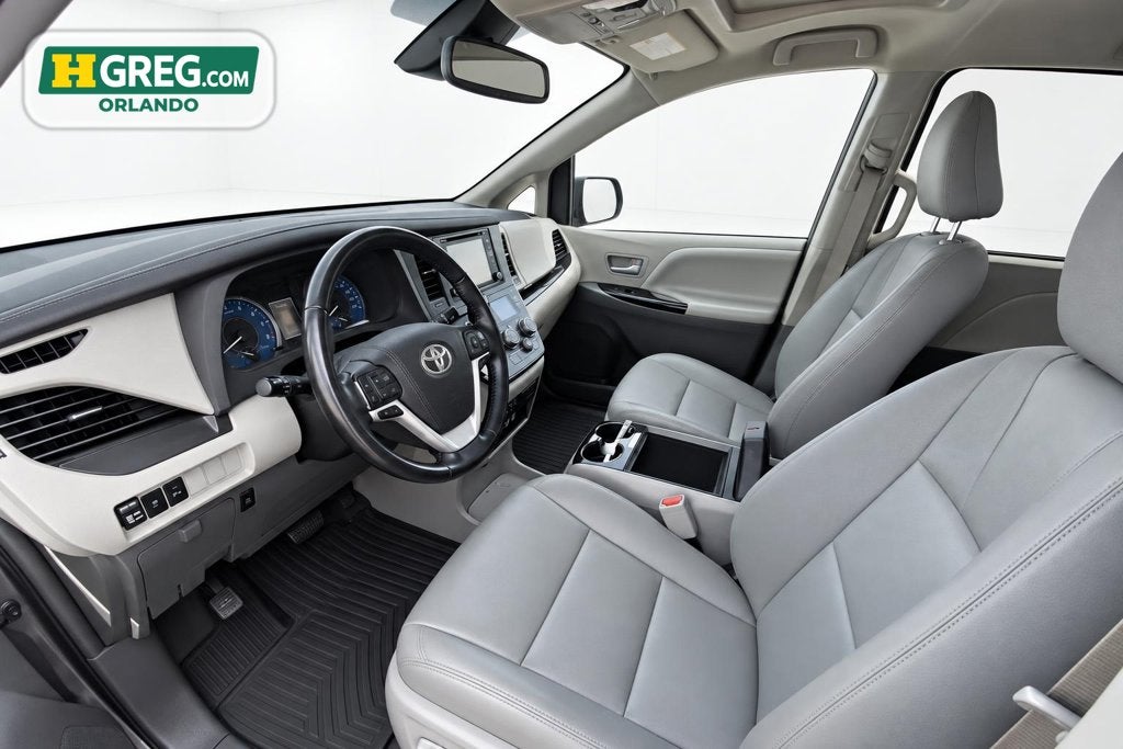 2019 Toyota Sienna XLE 8 Passenger